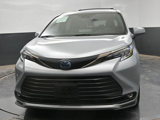 used 2023 Toyota Sienna car, priced at $48,880