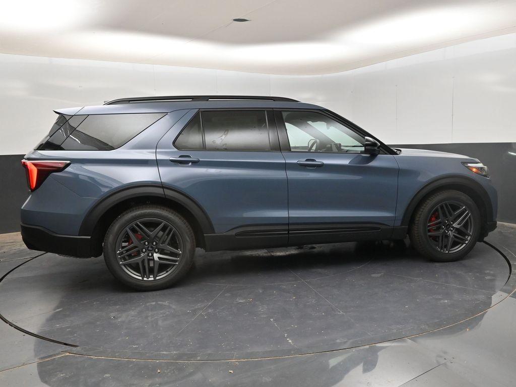 new 2025 Ford Explorer car, priced at $62,355
