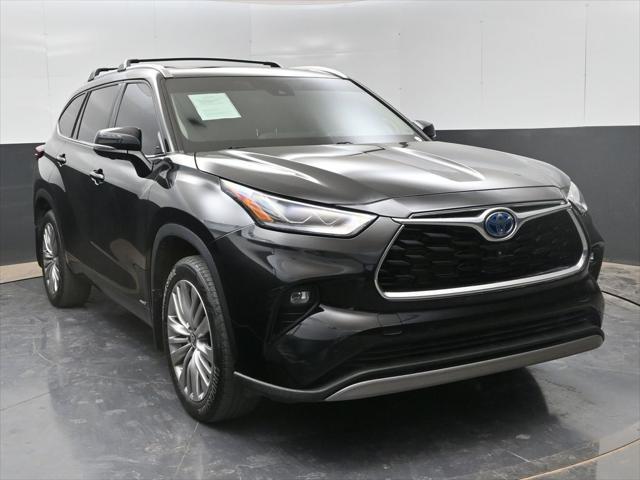 used 2023 Toyota Highlander Hybrid car, priced at $47,980
