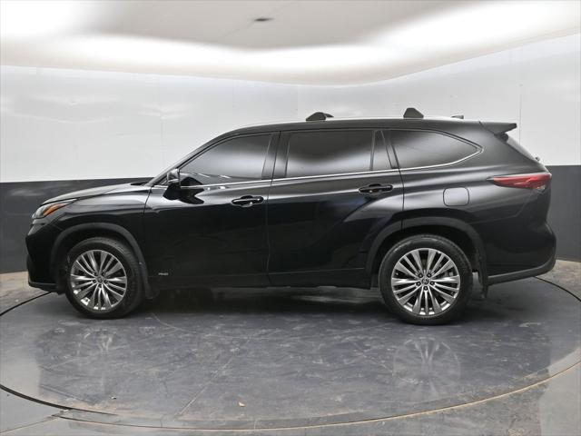 used 2023 Toyota Highlander Hybrid car, priced at $47,980