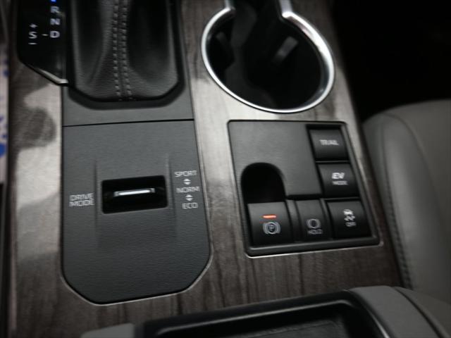 used 2023 Toyota Highlander Hybrid car, priced at $47,980