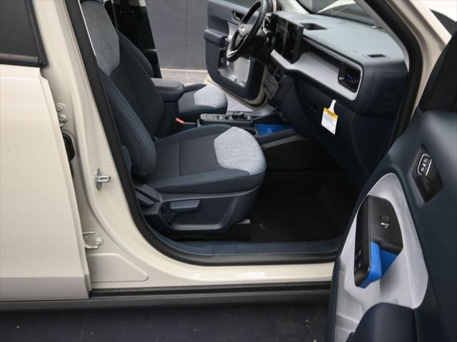 new 2025 Ford Maverick car, priced at $32,057