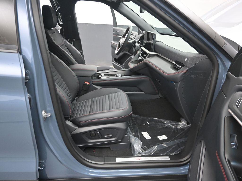 new 2025 Ford Explorer car, priced at $50,075