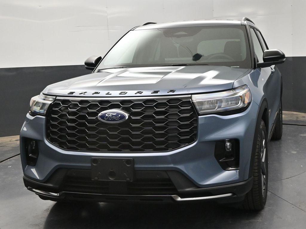 new 2025 Ford Explorer car, priced at $50,075