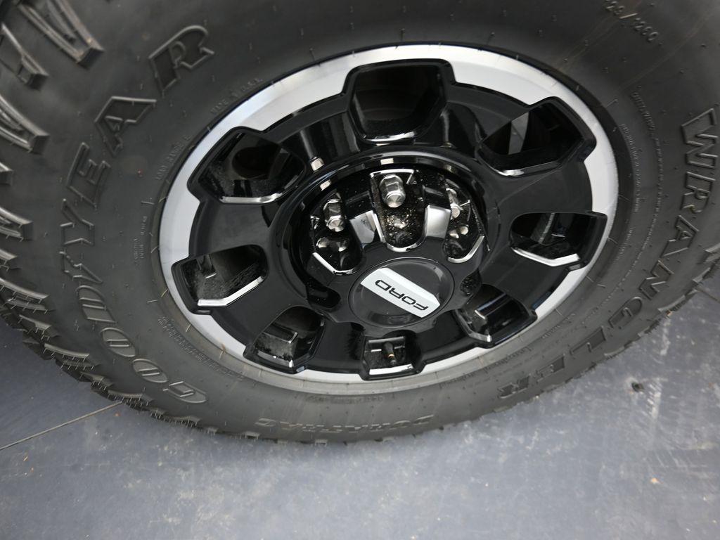 new 2025 Ford F-250 car, priced at $76,218
