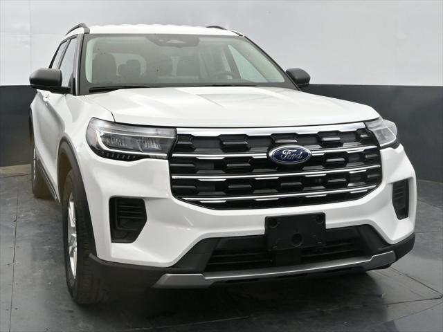 new 2025 Ford Explorer car, priced at $39,317