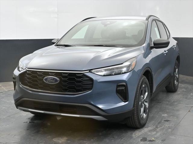 new 2025 Ford Escape car, priced at $31,135