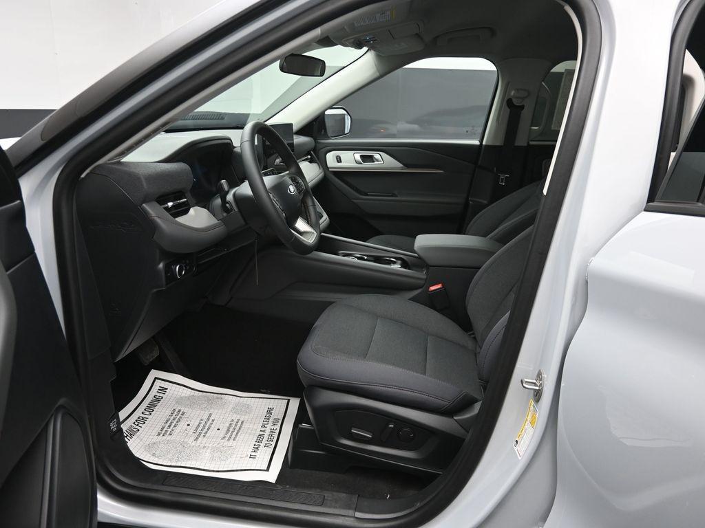 new 2025 Ford Explorer car, priced at $44,145