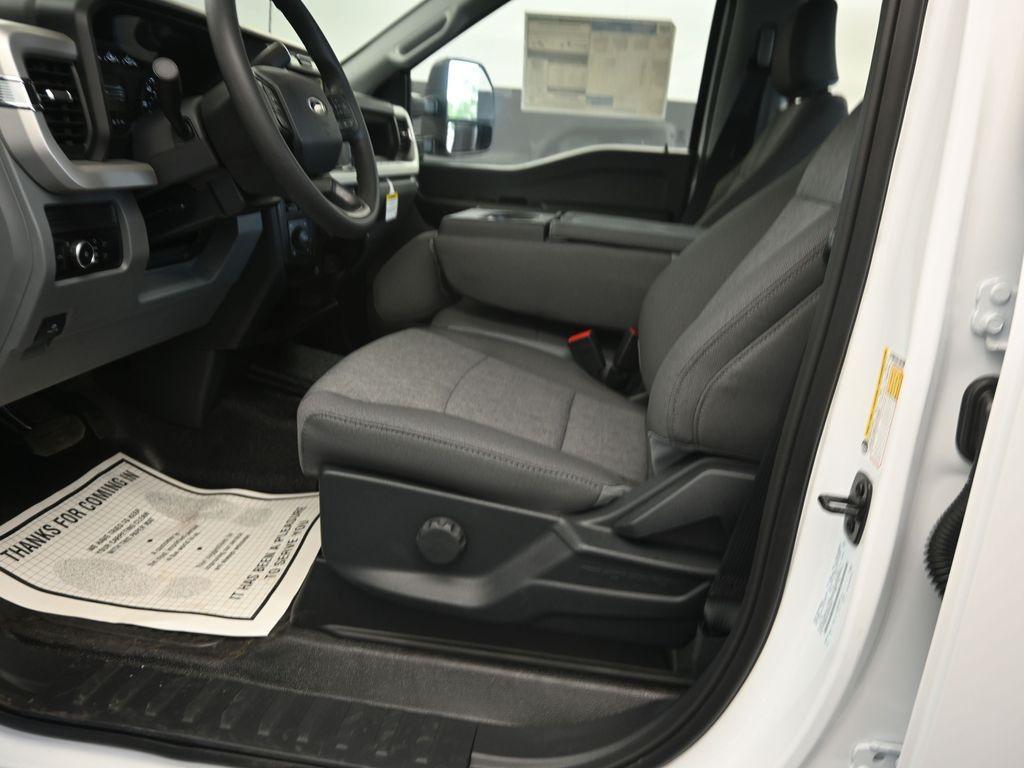 new 2025 Ford F-250 car, priced at $68,125