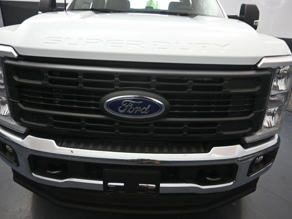 new 2025 Ford F-250 car, priced at $68,125