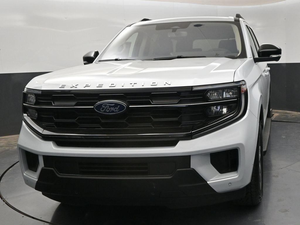 new 2025 Ford Expedition car, priced at $71,730