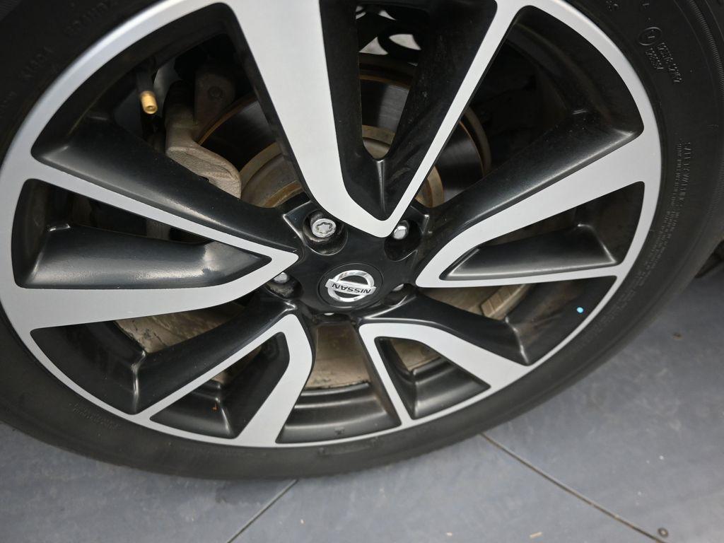 used 2018 Nissan Rogue car, priced at $19,888