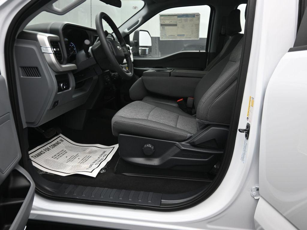 new 2025 Ford F-250 car, priced at $67,484