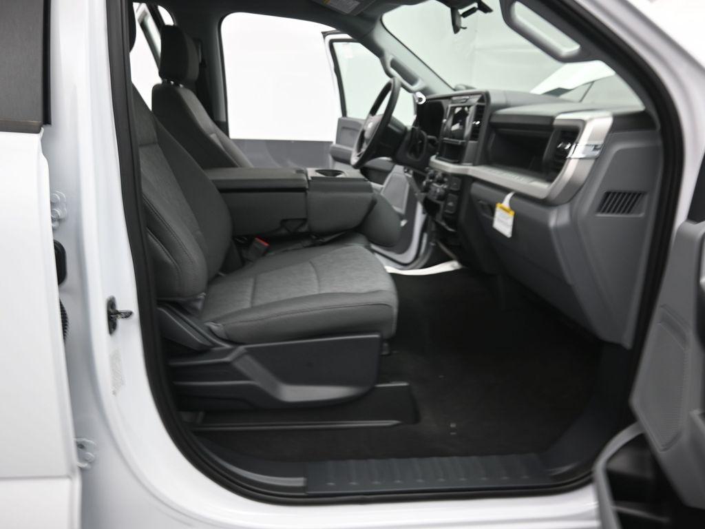 new 2025 Ford F-250 car, priced at $67,484