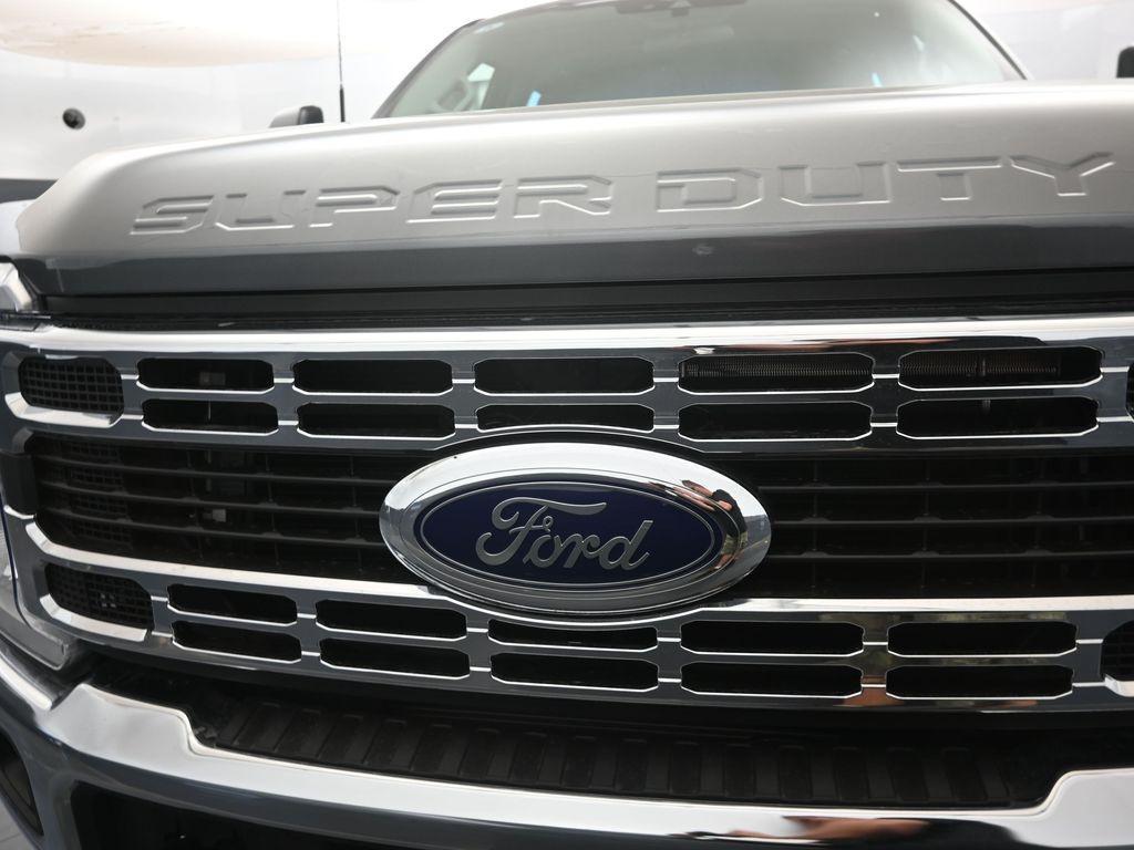 new 2025 Ford F-350 car, priced at $73,035