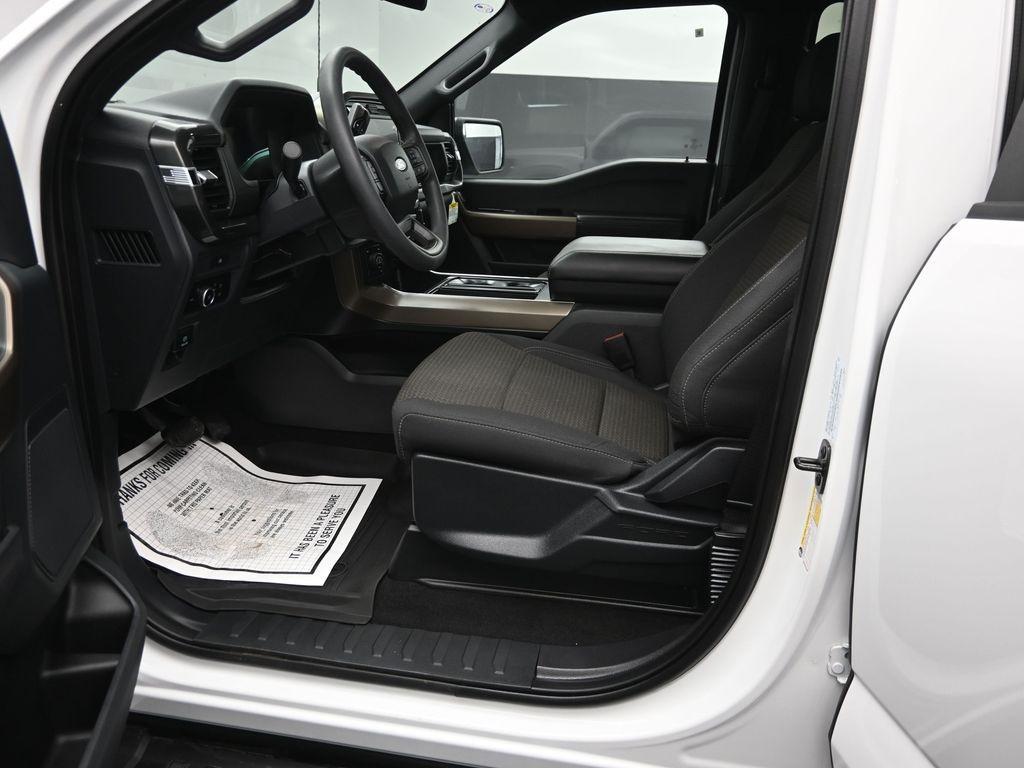 new 2025 Ford F-150 car, priced at $52,238