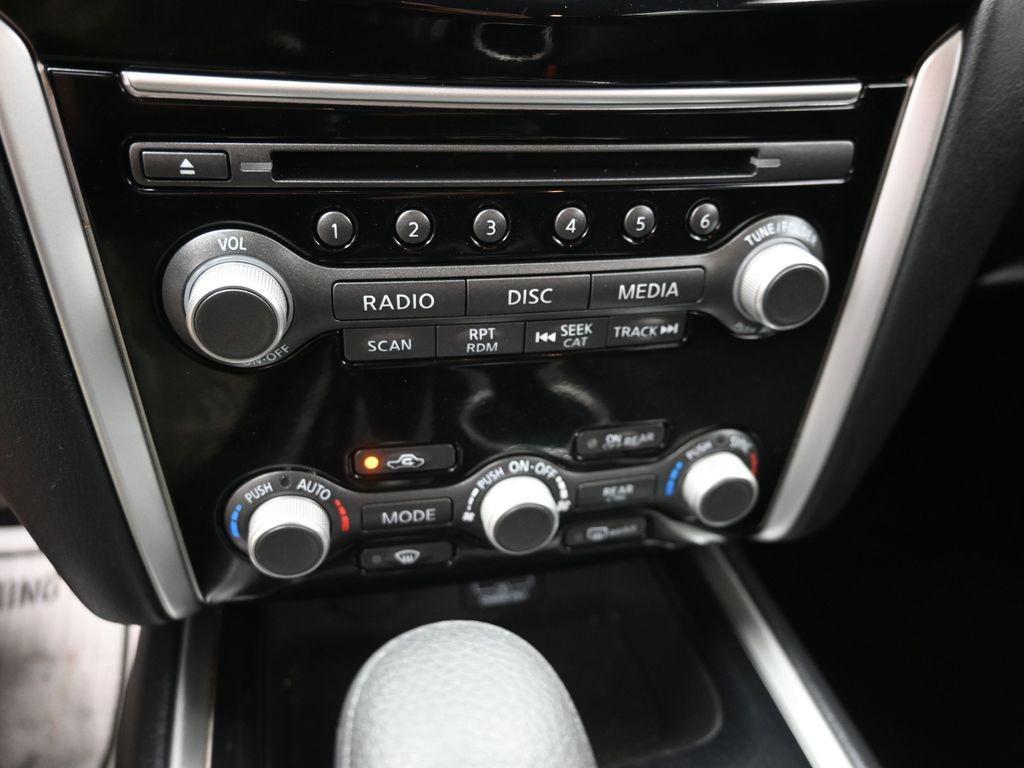 used 2020 Nissan Pathfinder car, priced at $21,498