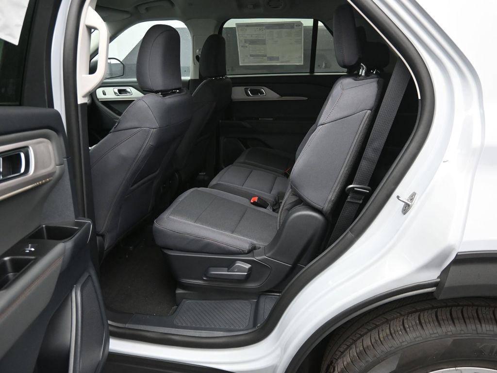 new 2025 Ford Explorer car, priced at $40,591