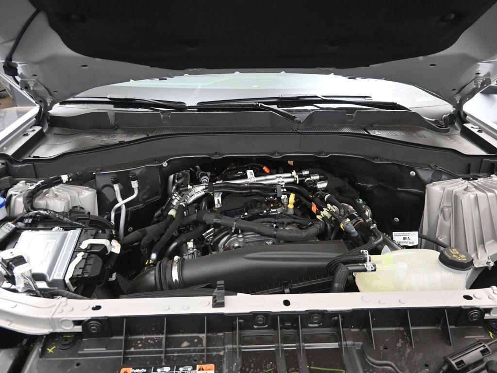 new 2025 Ford Explorer car, priced at $40,591