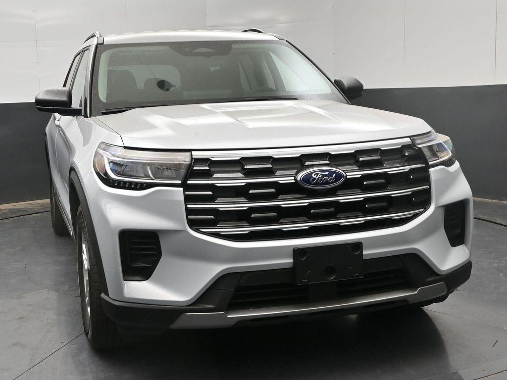 new 2025 Ford Explorer car, priced at $40,591