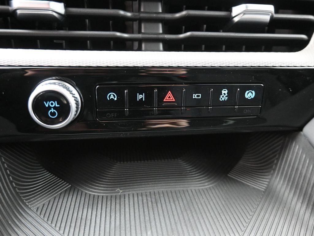 new 2025 Ford Explorer car, priced at $40,591