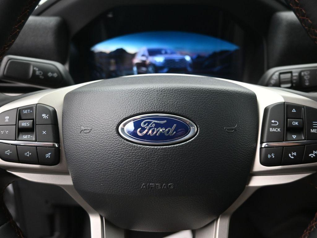 new 2025 Ford Explorer car, priced at $40,591