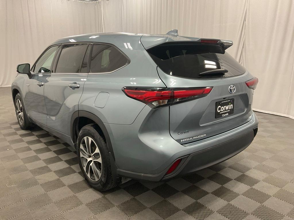 used 2020 Toyota Highlander Hybrid car, priced at $27,223