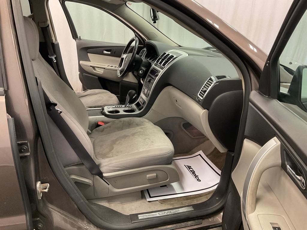 used 2008 GMC Acadia car, priced at $3,000