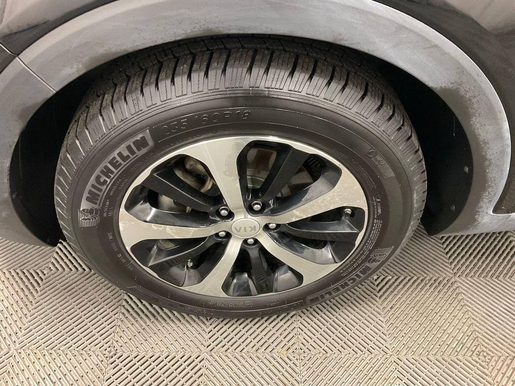 used 2016 Kia Sorento car, priced at $13,498