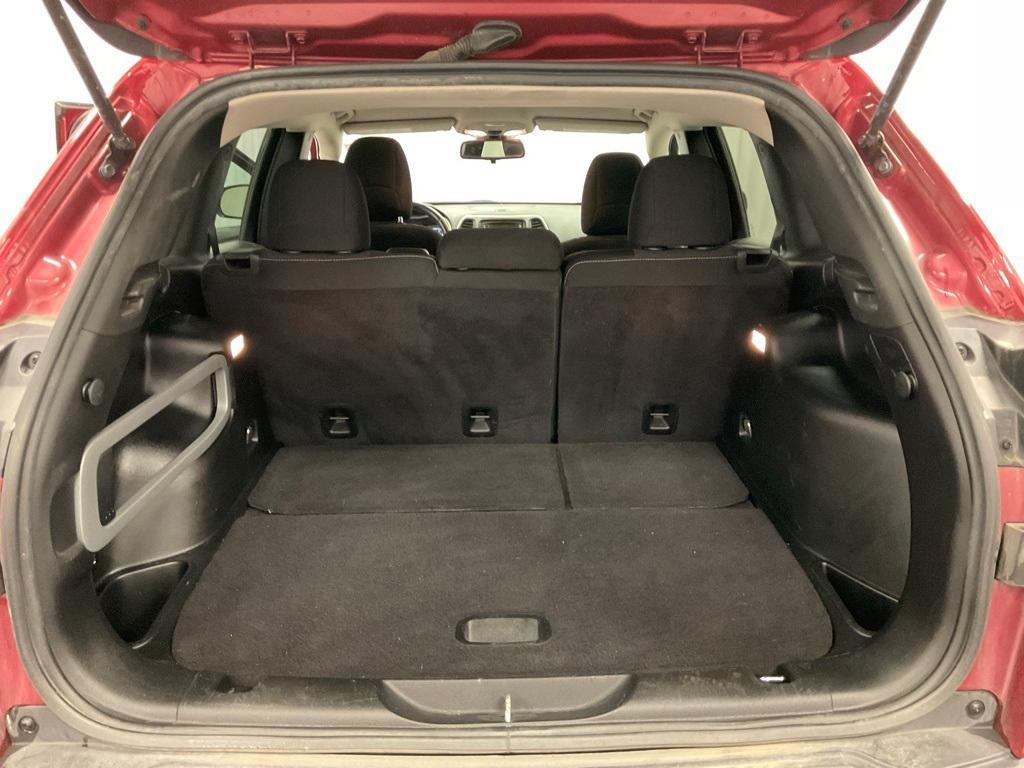 used 2015 Jeep Cherokee car, priced at $4,000