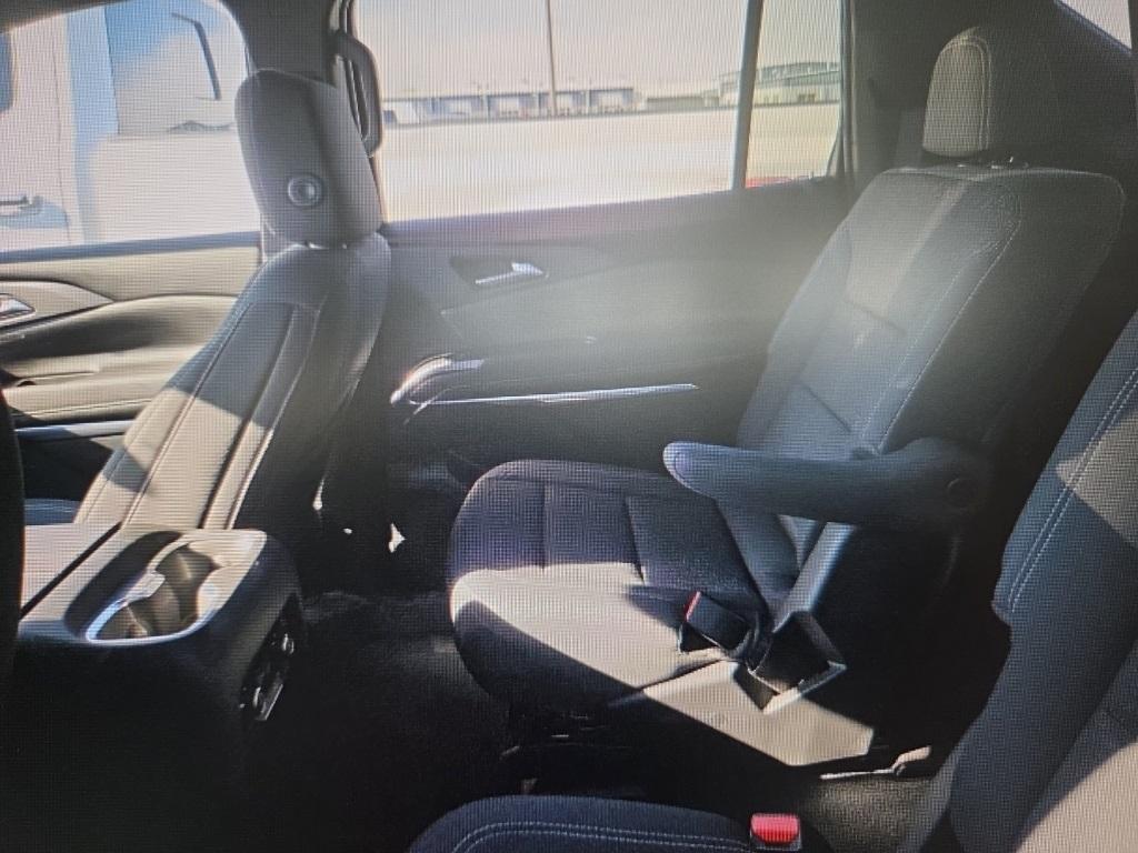 used 2024 Chevrolet Traverse car, priced at $36,998