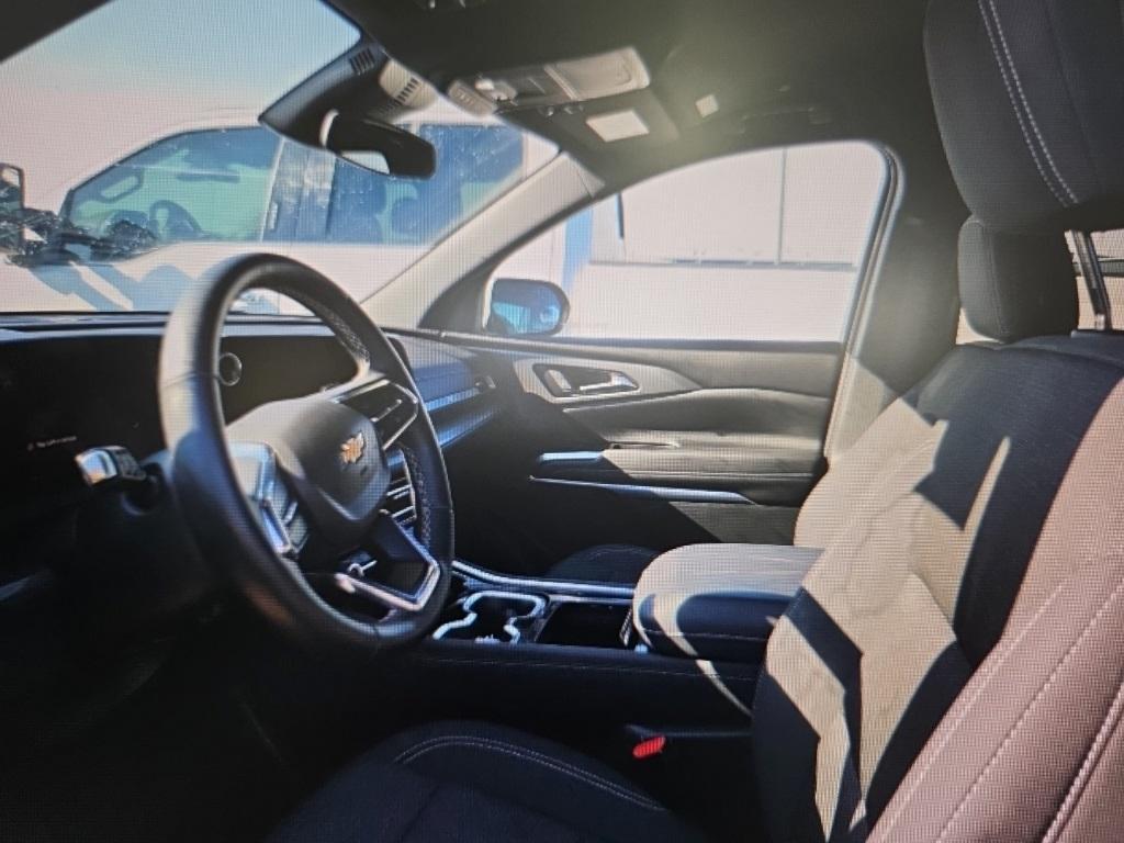 used 2024 Chevrolet Traverse car, priced at $36,998