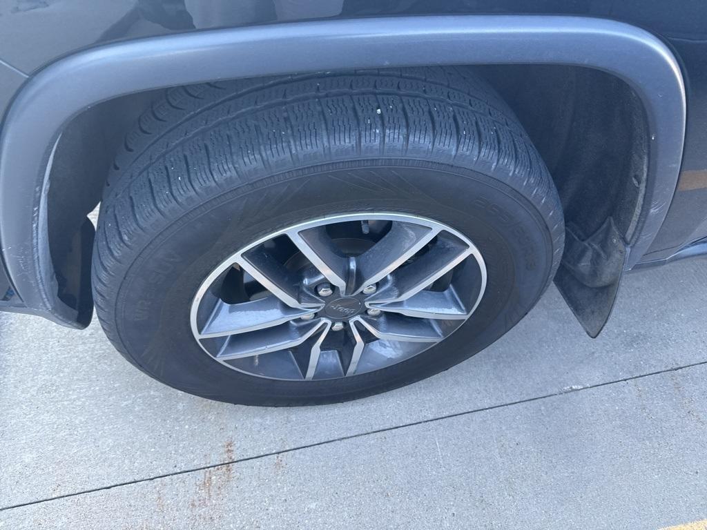 used 2019 Jeep Grand Cherokee car, priced at $20,954