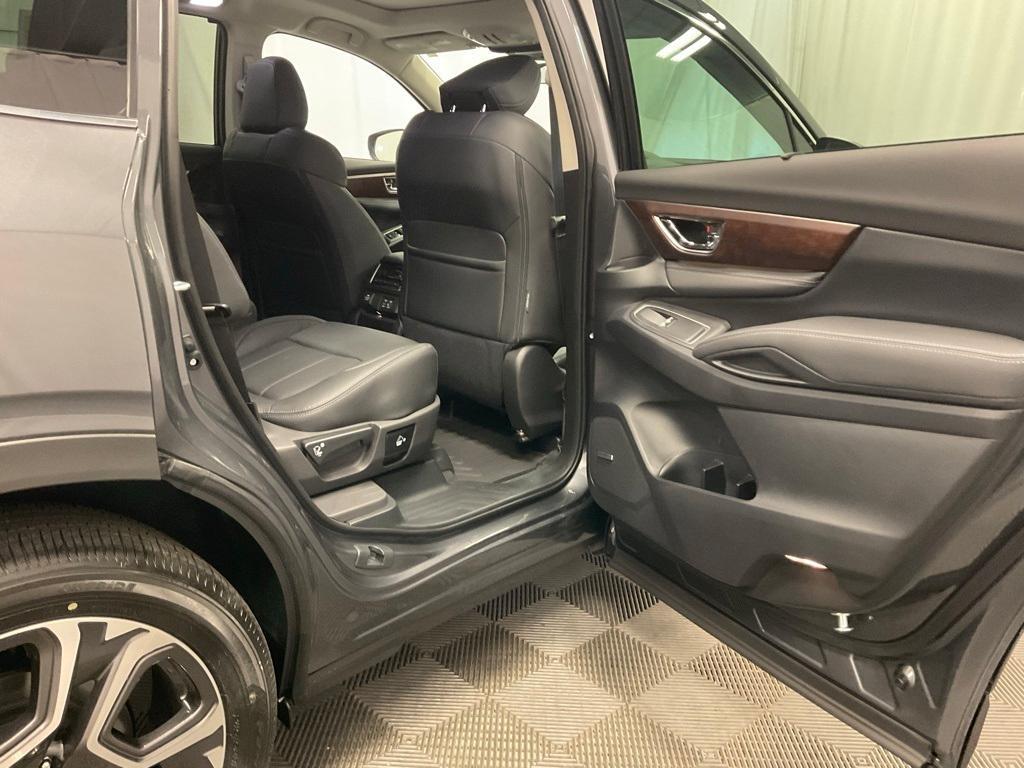 new 2025 Subaru Ascent car, priced at $53,901