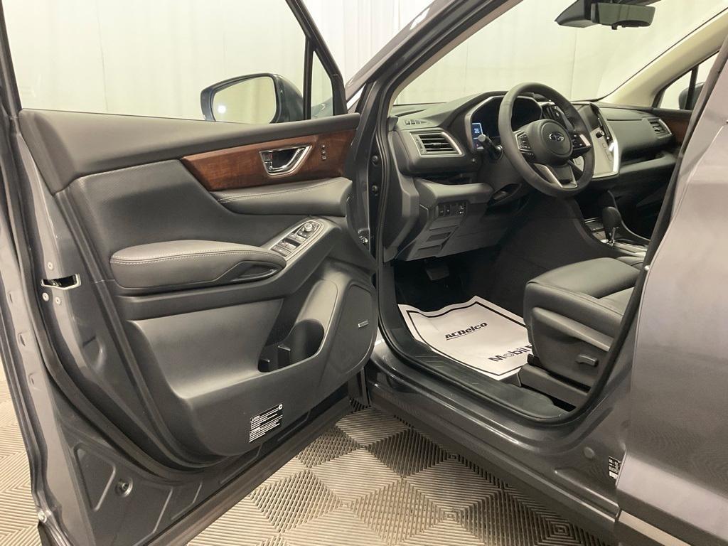 new 2025 Subaru Ascent car, priced at $53,901