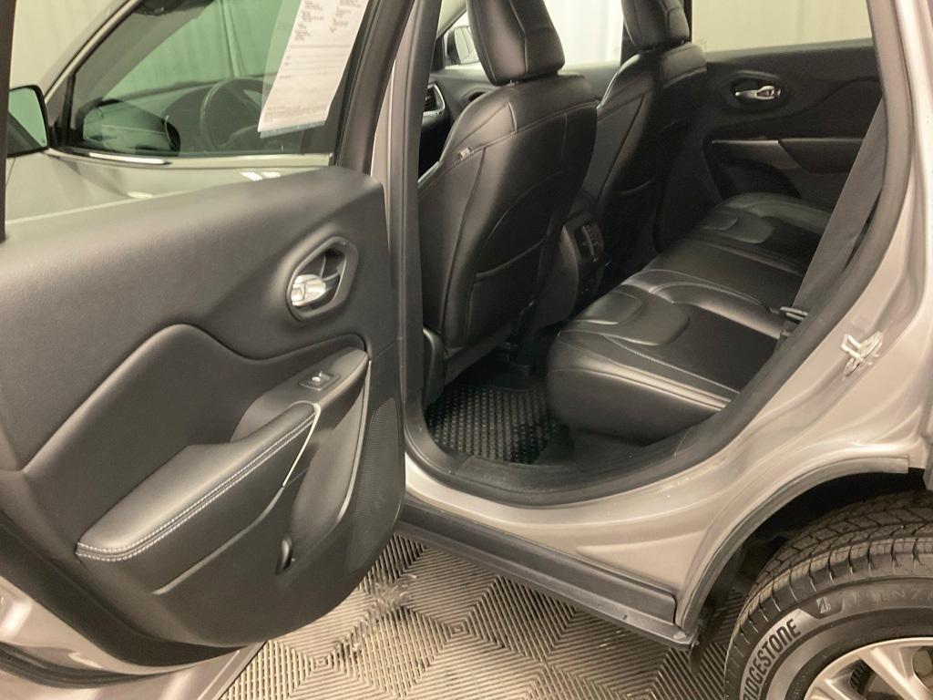 used 2019 Jeep Cherokee car, priced at $16,998