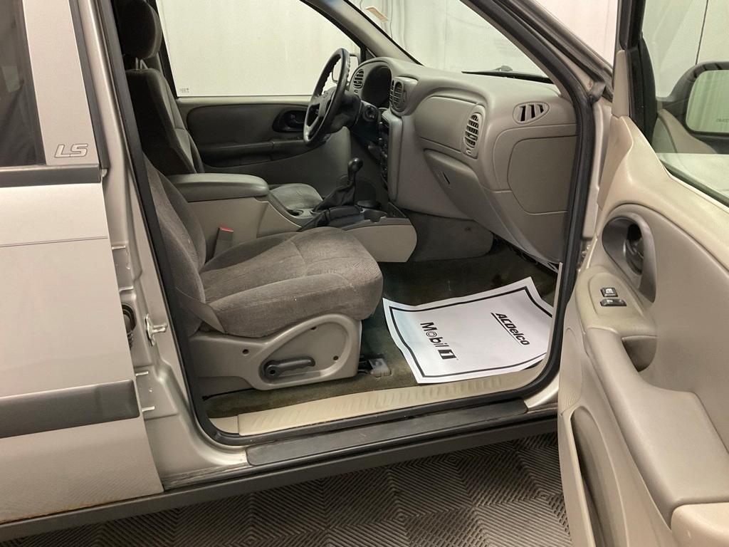 used 2004 Chevrolet TrailBlazer car, priced at $3,998