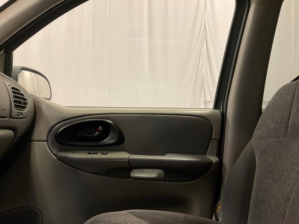 used 2004 Chevrolet TrailBlazer car, priced at $3,998