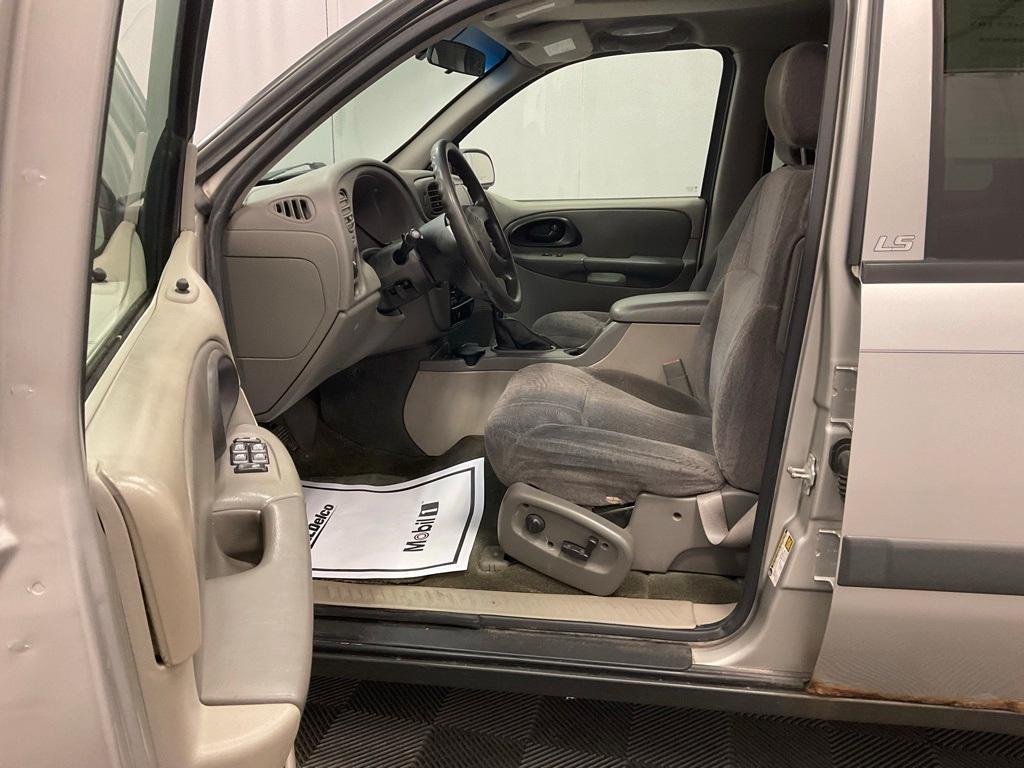 used 2004 Chevrolet TrailBlazer car, priced at $3,998