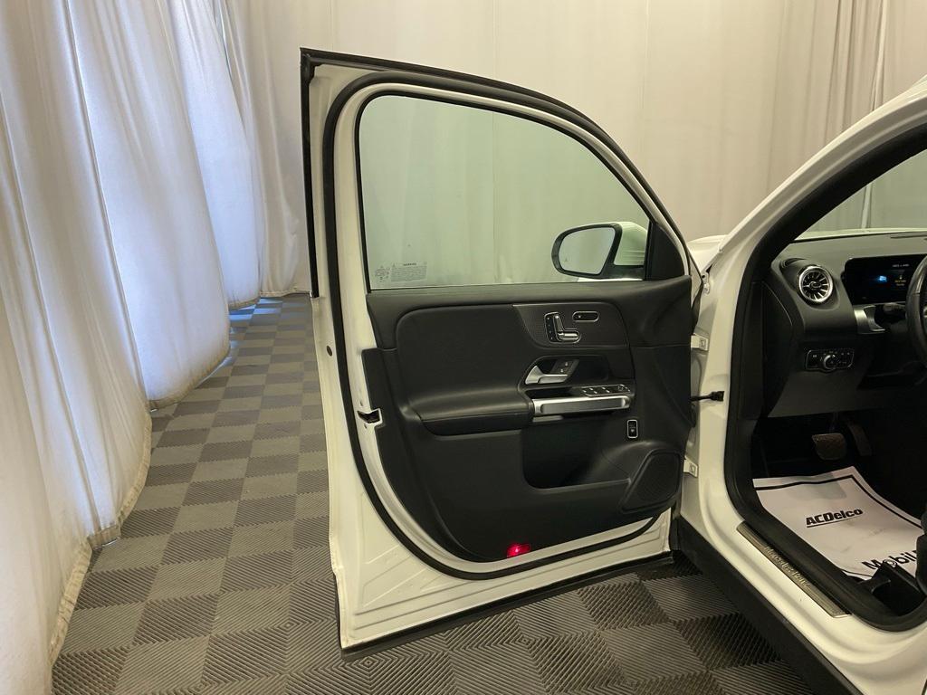 used 2023 Mercedes-Benz GLB 250 car, priced at $29,968