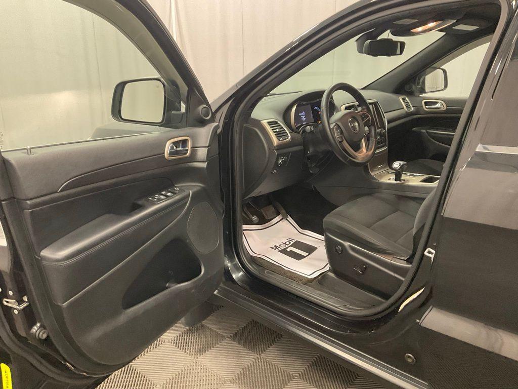 used 2015 Jeep Grand Cherokee car, priced at $10,000
