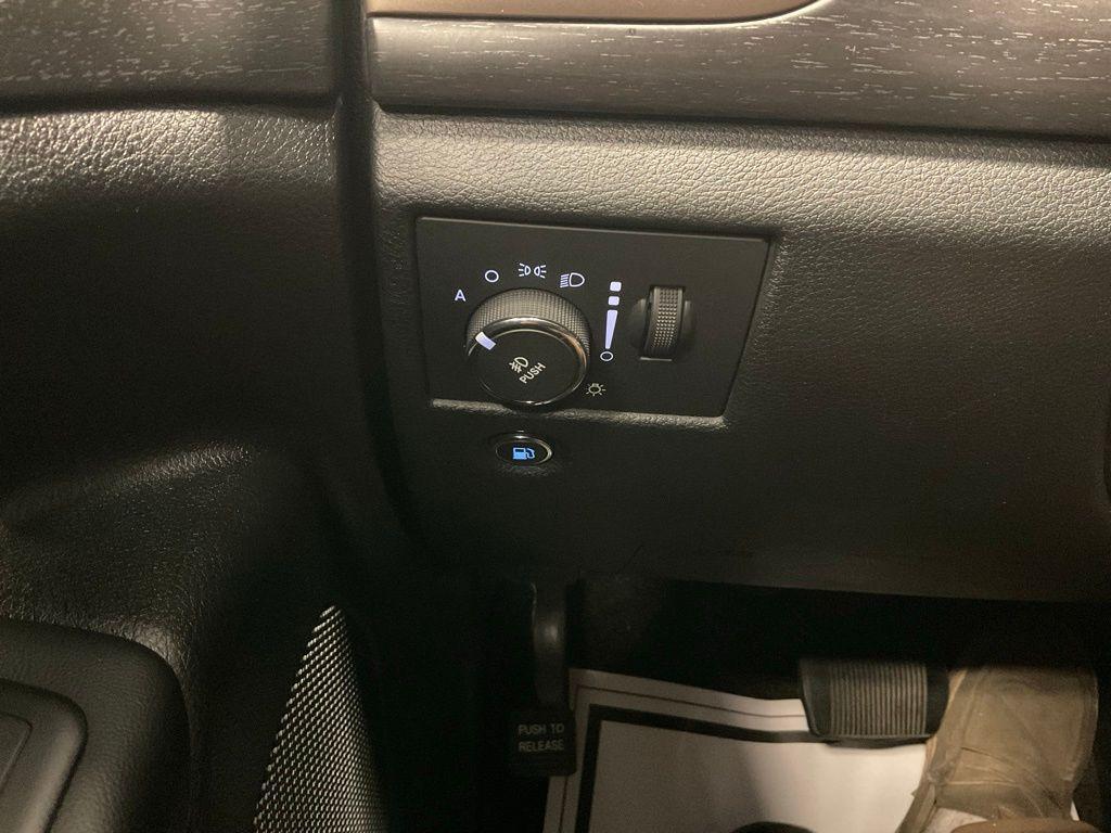 used 2015 Jeep Grand Cherokee car, priced at $10,000