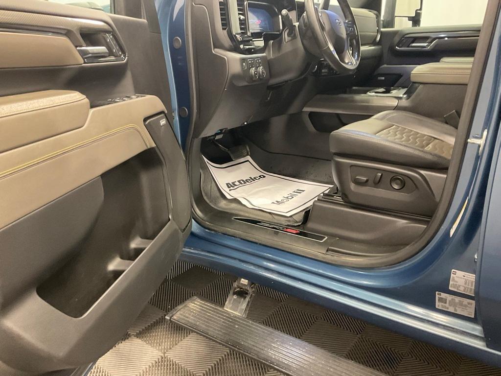 used 2024 Chevrolet Silverado 2500 car, priced at $63,988