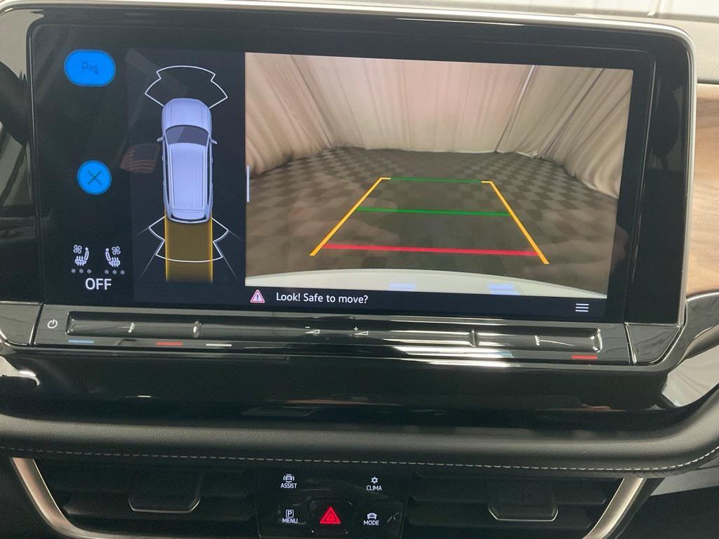 used 2025 Volkswagen Atlas car, priced at $31,633