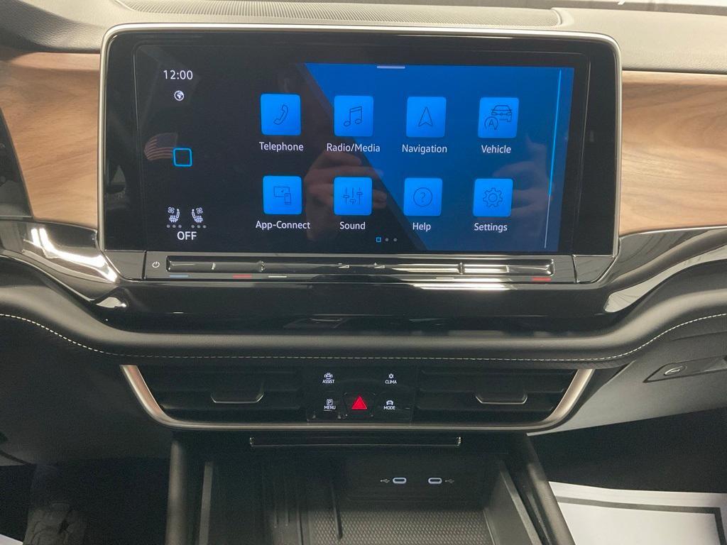 used 2025 Volkswagen Atlas car, priced at $31,633