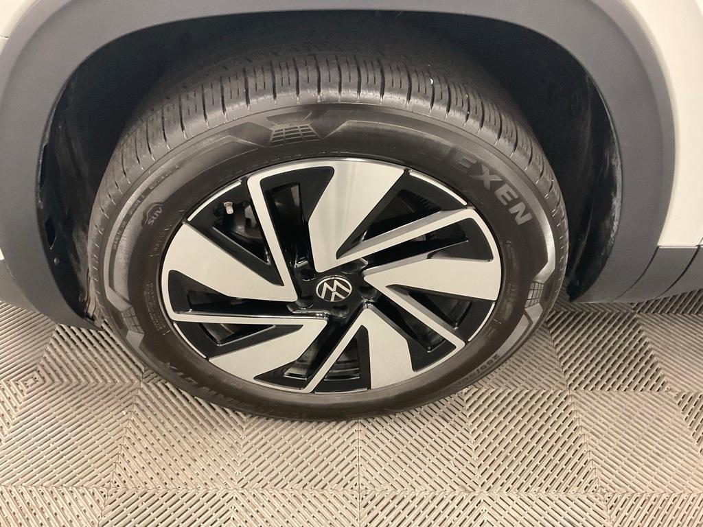 used 2025 Volkswagen Atlas car, priced at $31,633