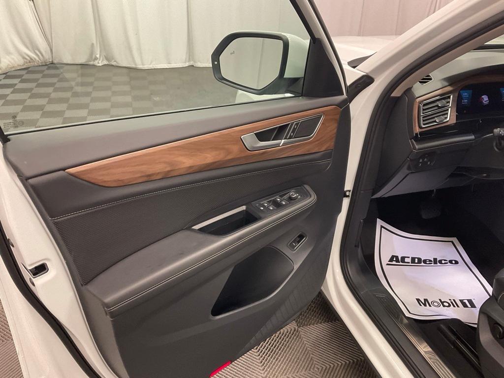 used 2025 Volkswagen Atlas car, priced at $31,633