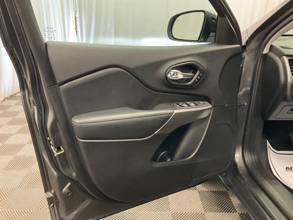 used 2022 Jeep Cherokee car, priced at $24,477