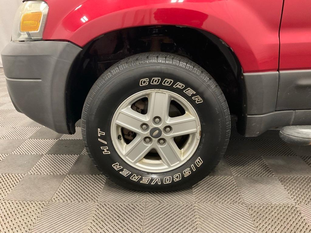 used 2005 Ford Escape car, priced at $3,000