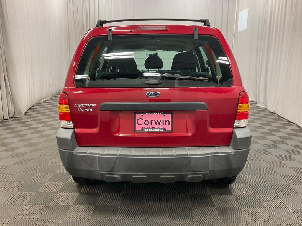 used 2005 Ford Escape car, priced at $3,000